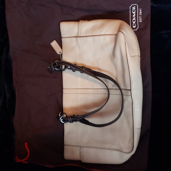 Coach Handbags - Coach Leather Tan Tote Purse Bag